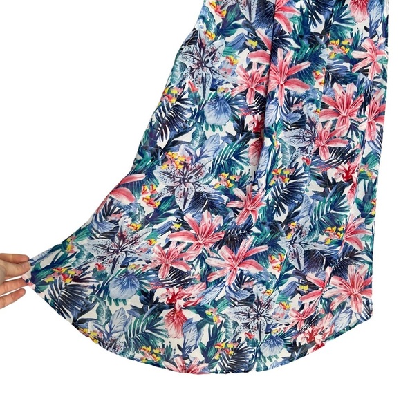 H&M Colorful Tropical Print Sleeveless Concealed Button Front Blouse - Picture 12 of 13